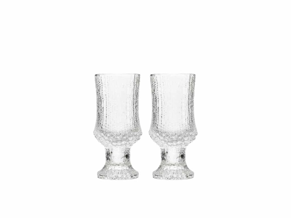 Hvítvínsglös úr Ultima Thule línunni frá Iittala.