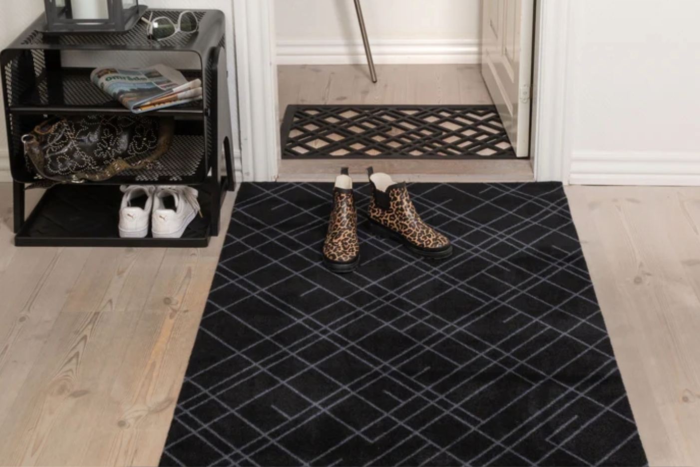 Tica - Dyramotta Lines 130x90cm Black/Grey - Image 5